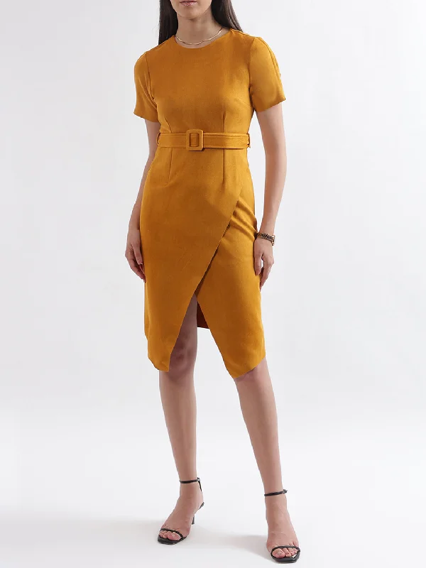 Centre Stage Women Yellow Solid Round Neck Dress